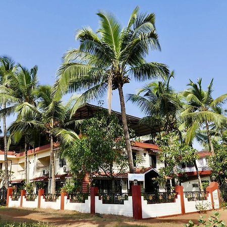 Shanu'S Seaside Inn - A Guesthouse, 100 Metres To Candolim Beach Kültér fotó