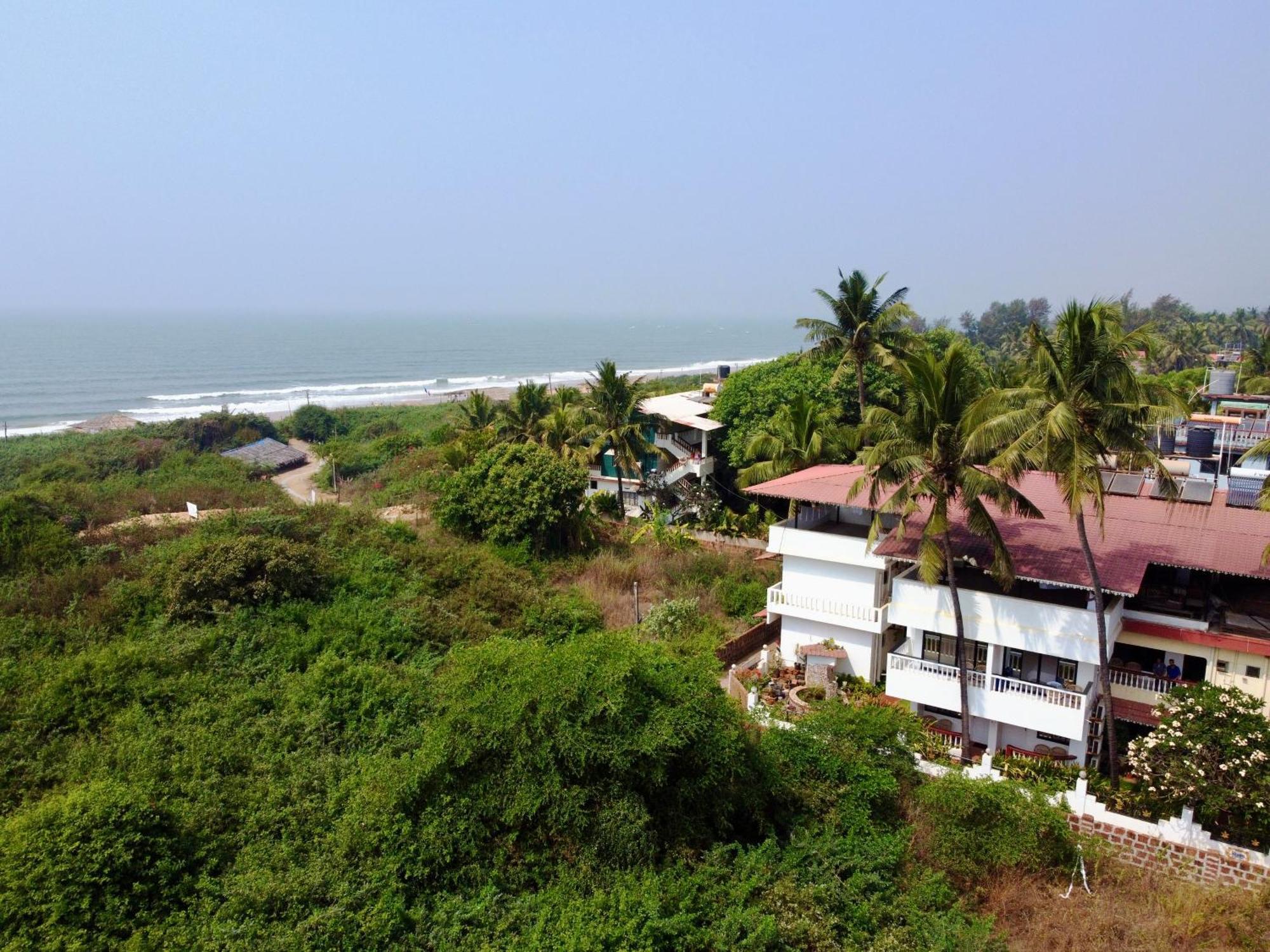 Shanu'S Seaside Inn - A Guesthouse, 100 Metres To Candolim Beach Kültér fotó